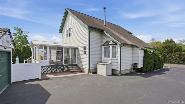 14 McCord Place, Bethpage, NY 11714