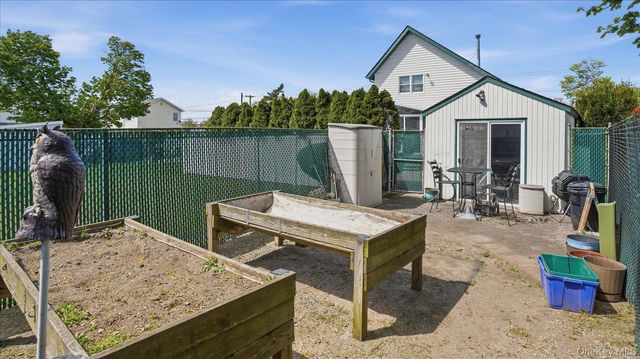 14 McCord Place, Bethpage, NY 11714