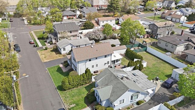 14 McCord Place, Bethpage, NY 11714