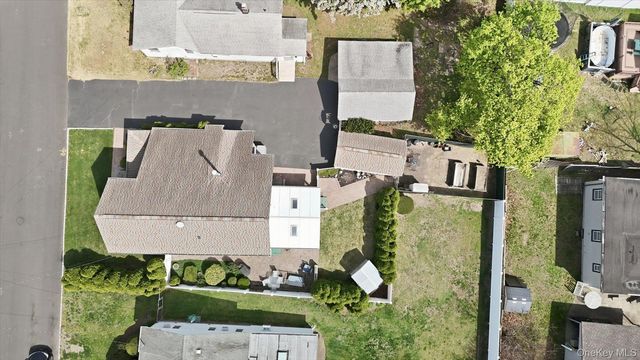 14 McCord Place, Bethpage, NY 11714