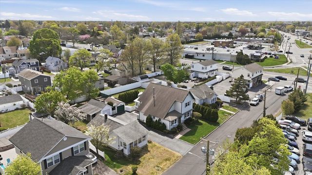 14 McCord Place, Bethpage, NY 11714