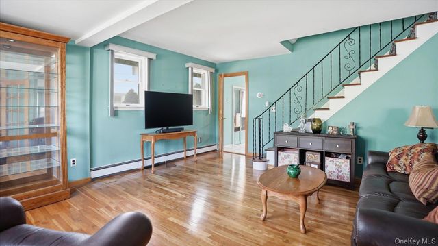 14 McCord Place, Bethpage, NY 11714