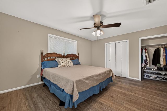 2002 Crestwood Drive, Richmond, TX 77469