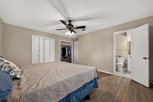 2002 Crestwood Drive, Richmond, TX 77469