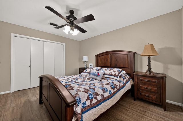 2002 Crestwood Drive, Richmond, TX 77469