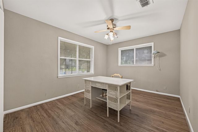 2002 Crestwood Drive, Richmond, TX 77469