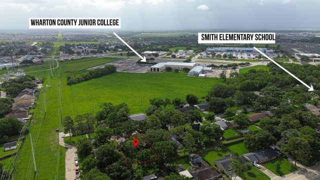 2002 Crestwood Drive, Richmond, TX 77469