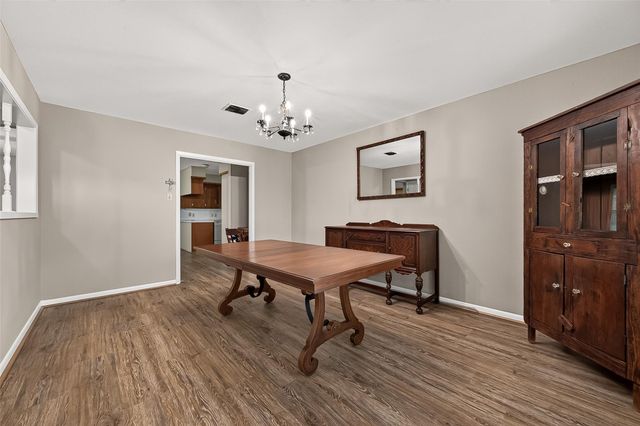 2002 Crestwood Drive, Richmond, TX 77469