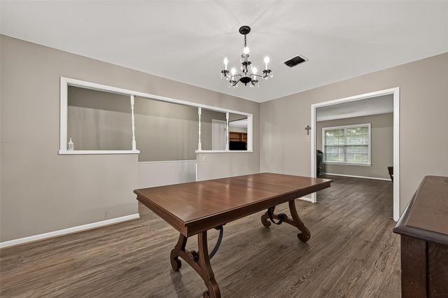 2002 Crestwood Drive, Richmond, TX 77469