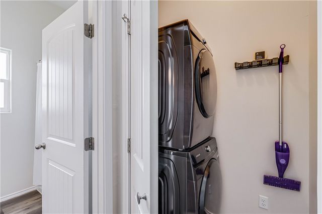 115 Paradise Dr, Rockport, TX 78382