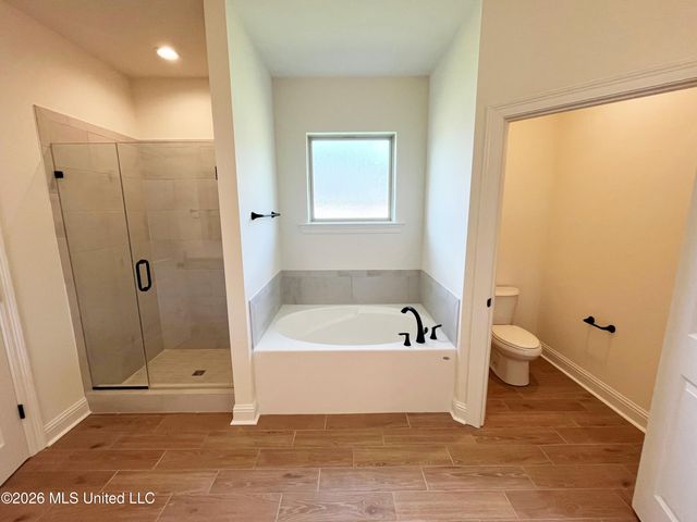 17952 Fairway View Drive, Biloxi, MS 39532