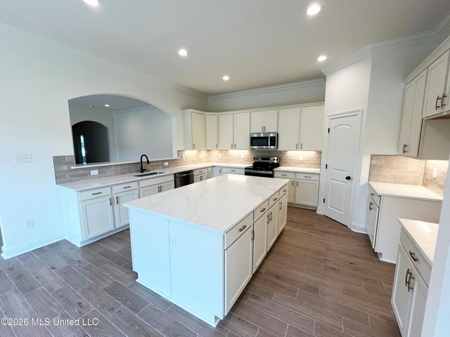 17952 Fairway View Drive, Biloxi, MS 39532