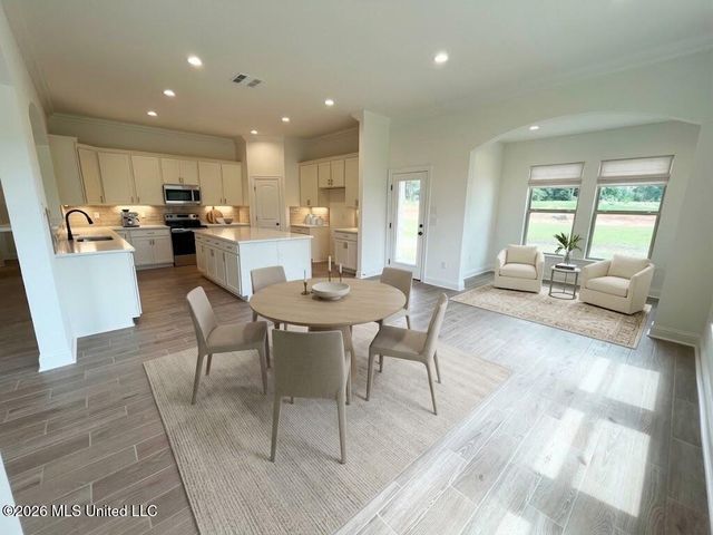 17952 Fairway View Drive, Biloxi, MS 39532