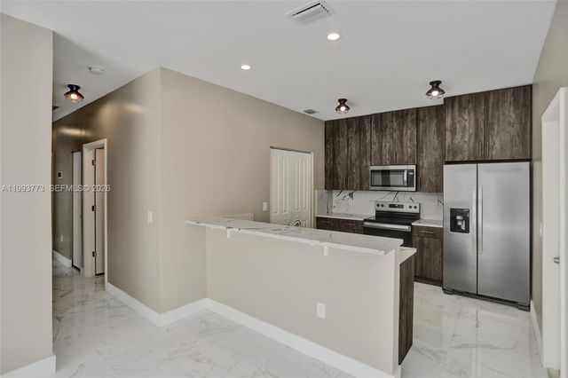 1620 NW 31st Ave A, Miami, FL 33125