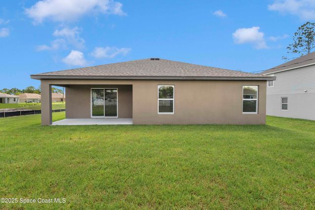 2270 Harbison Avenue SW, Palm Bay, FL 32908