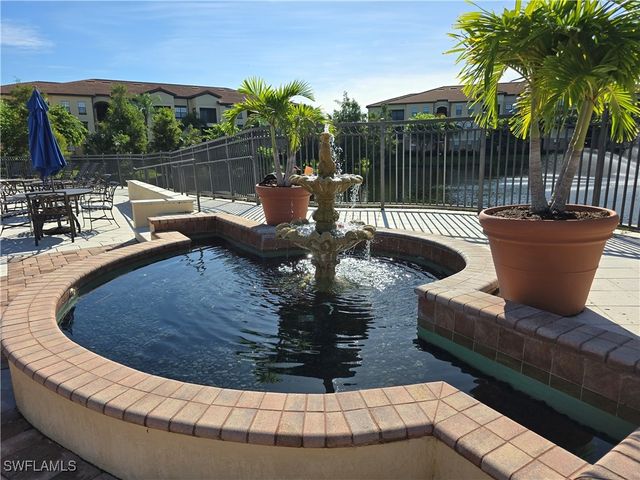 12940 Positano CIR 201, Naples, FL 34105