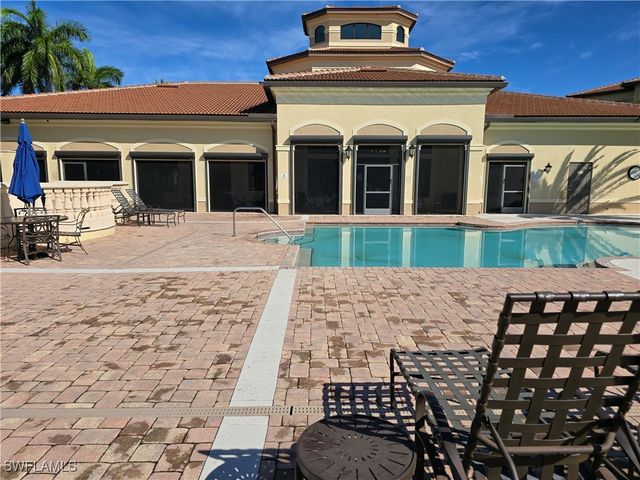 12940 Positano CIR 201, Naples, FL 34105