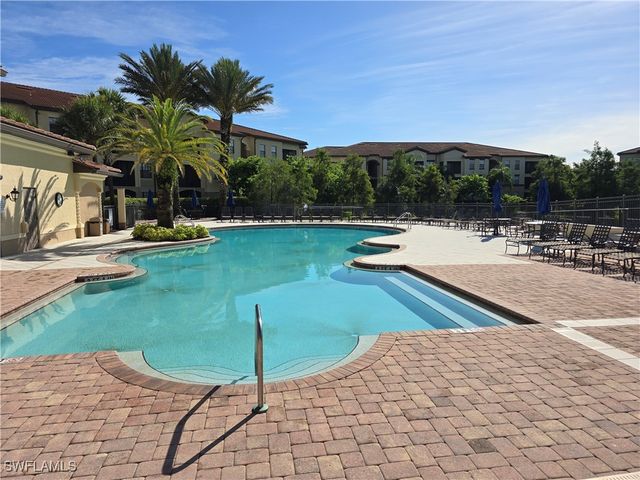 12940 Positano CIR 201, Naples, FL 34105