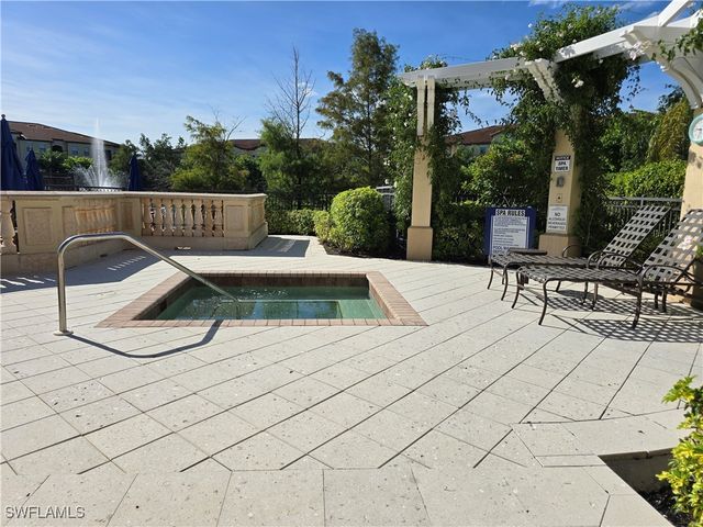 12940 Positano CIR 201, Naples, FL 34105