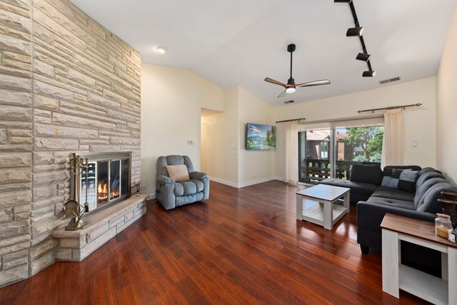 12912 Mill Drive E B2, Palos Park, IL 60464