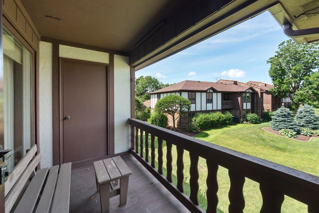 12912 Mill Drive E B2, Palos Park, IL 60464