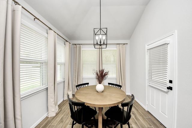 6618 Beacon View Drive, Baytown, TX 77521