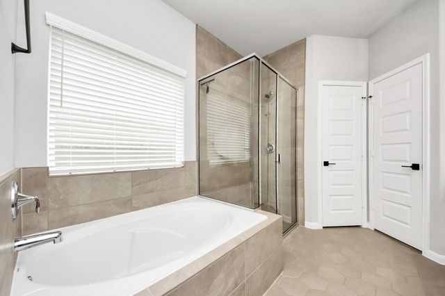 6618 Beacon View Drive, Baytown, TX 77521