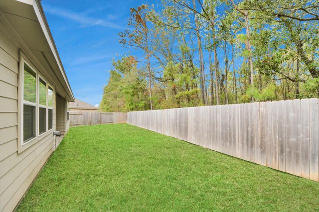 6618 Beacon View Drive, Baytown, TX 77521