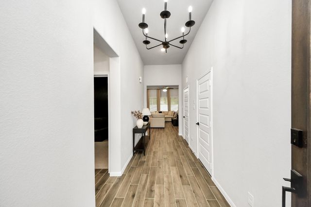 6618 Beacon View Drive, Baytown, TX 77521