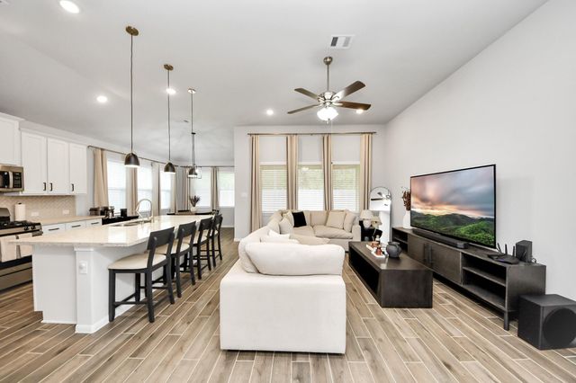 6618 Beacon View Drive, Baytown, TX 77521