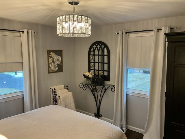 34 Pebble Path Ln, West Springfield, MA 01089