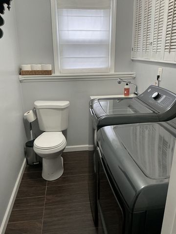 34 Pebble Path Ln, West Springfield, MA 01089