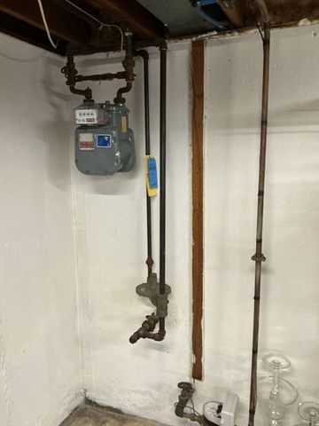 34 Pebble Path Ln, West Springfield, MA 01089