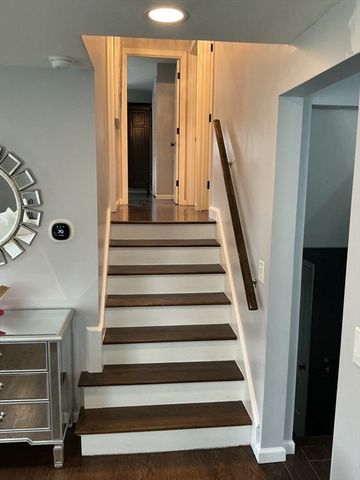 34 Pebble Path Ln, West Springfield, MA 01089