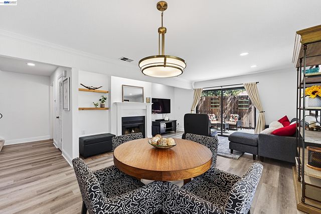 73 Mozden Lane, Pleasant Hill, CA 94523