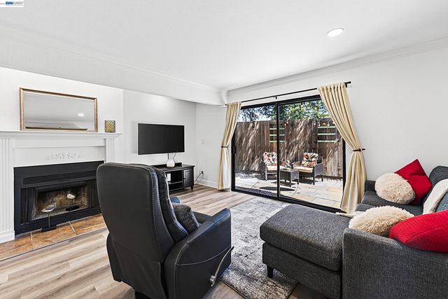 73 Mozden Lane, Pleasant Hill, CA 94523