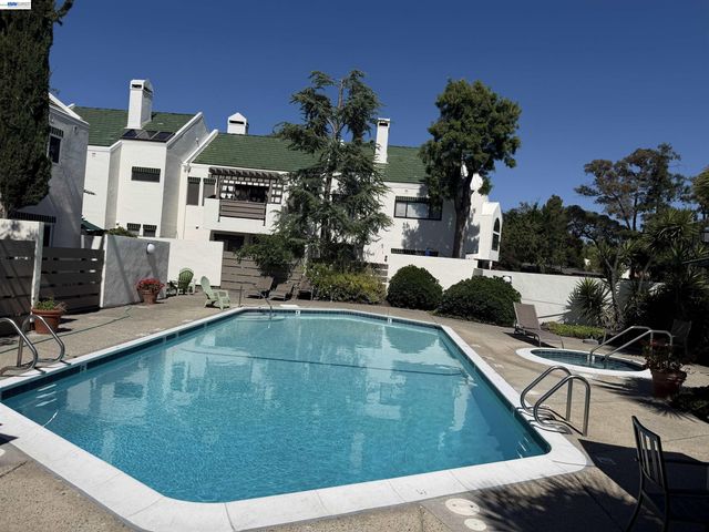 73 Mozden Lane, Pleasant Hill, CA 94523