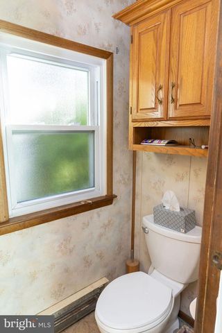 40 S 11TH ST, Quakertown, PA 18951