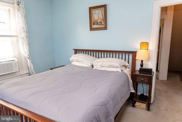 40 S 11TH ST, Quakertown, PA 18951