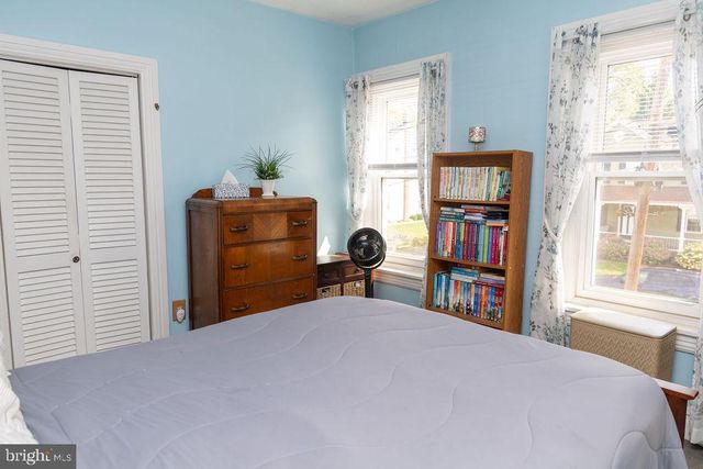 40 S 11TH ST, Quakertown, PA 18951