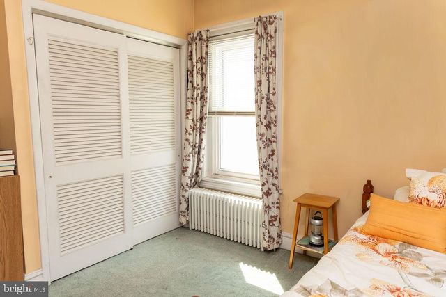 40 S 11TH ST, Quakertown, PA 18951