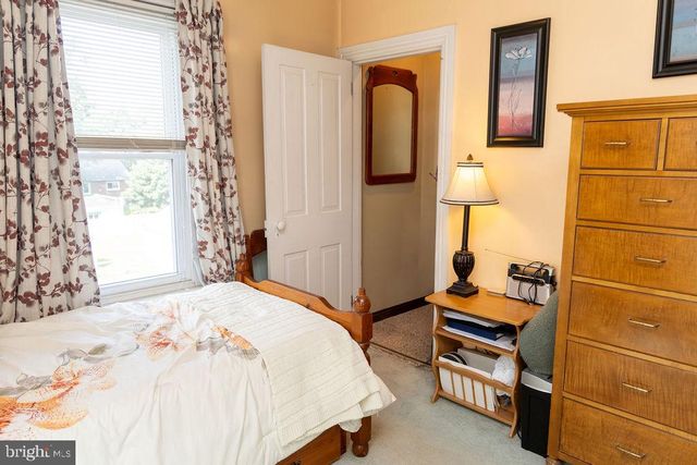 40 S 11TH ST, Quakertown, PA 18951