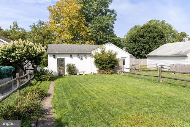 40 S 11TH ST, Quakertown, PA 18951