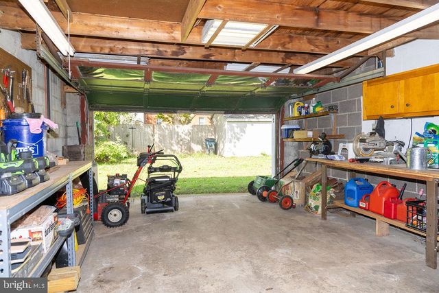 40 S 11TH ST, Quakertown, PA 18951