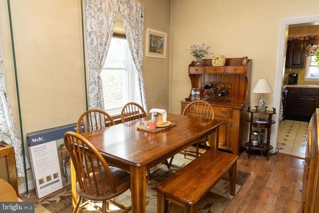 40 S 11TH ST, Quakertown, PA 18951
