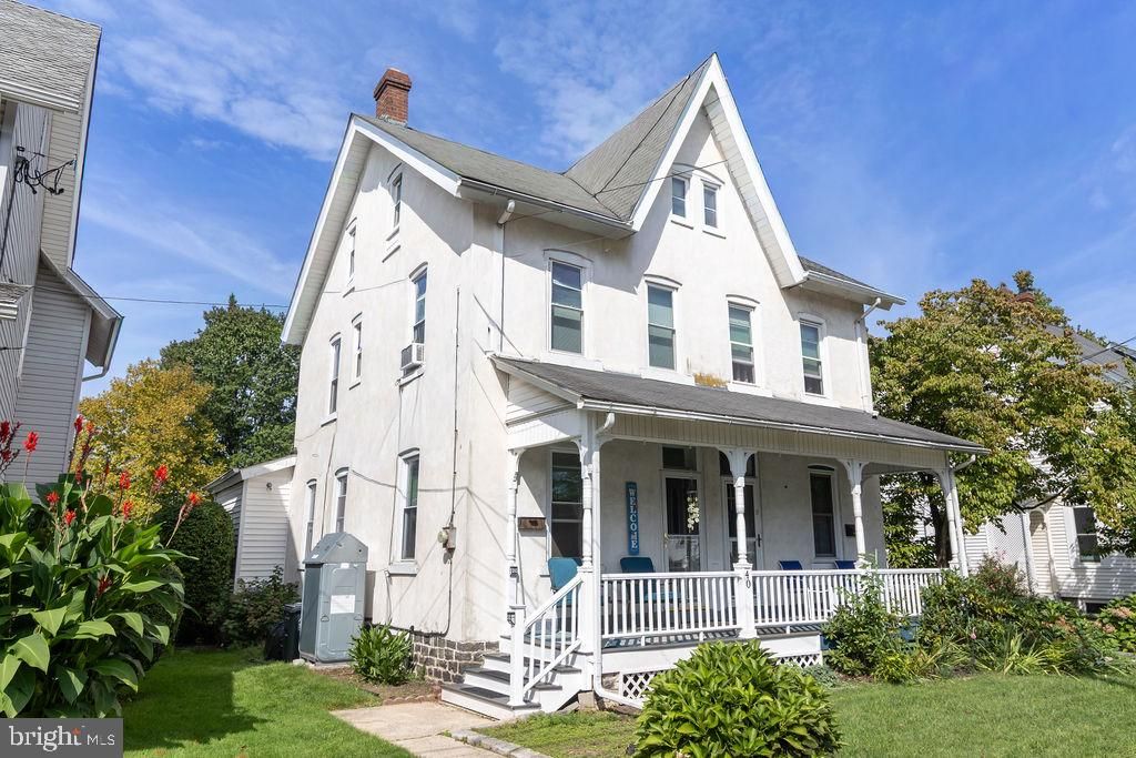 40 S 11TH ST, Quakertown, PA 18951
