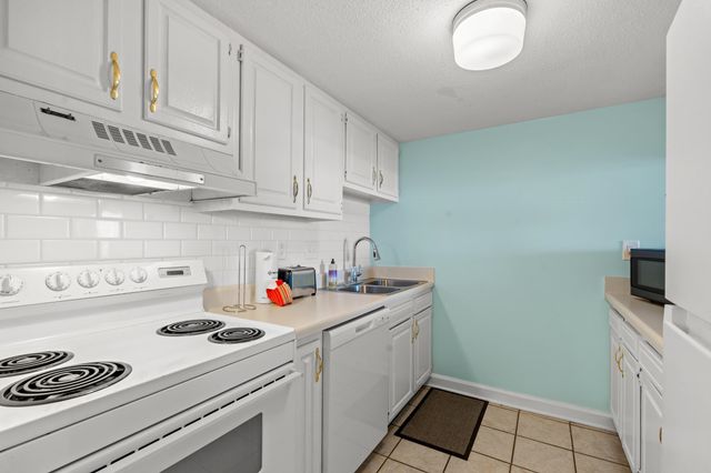 601 Mitchell Dr Apt 507, Myrtle Beach, SC 29577