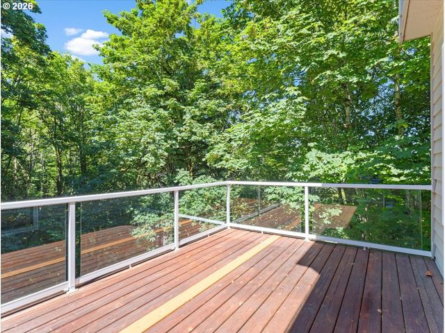 4 NORTHVIEW Ct, Lake Oswego, OR 97035