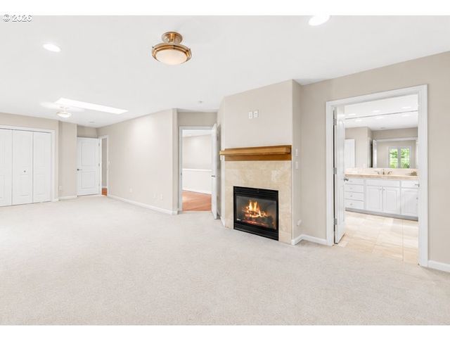 4 NORTHVIEW Ct, Lake Oswego, OR 97035