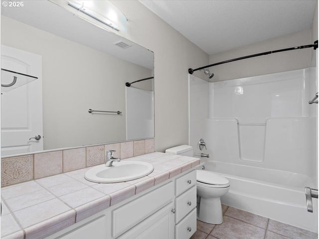4 NORTHVIEW Ct, Lake Oswego, OR 97035
